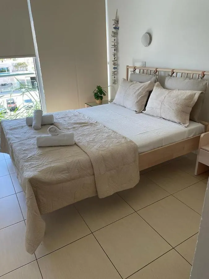 Magesticview Seafront Apartment 普罗塔拉斯 0*,  塞浦路斯